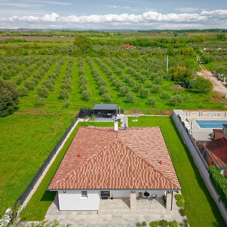 فيلة Tea By Rent Istria *